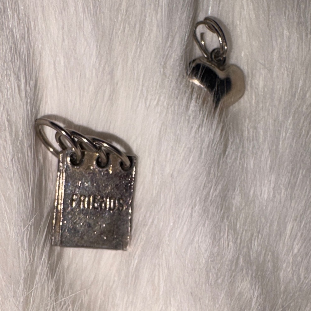 ❤️‍🔥3/10$ Vintage Silver Friends Charm Set